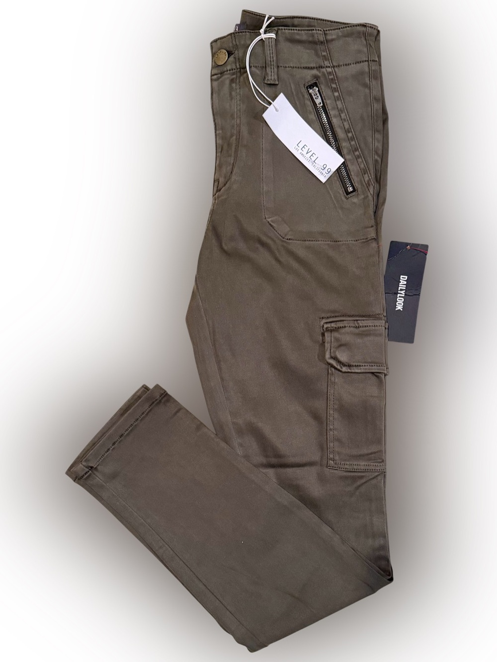 Level 99 Super Cute Women’s Olive Cargo Pants! Size 28